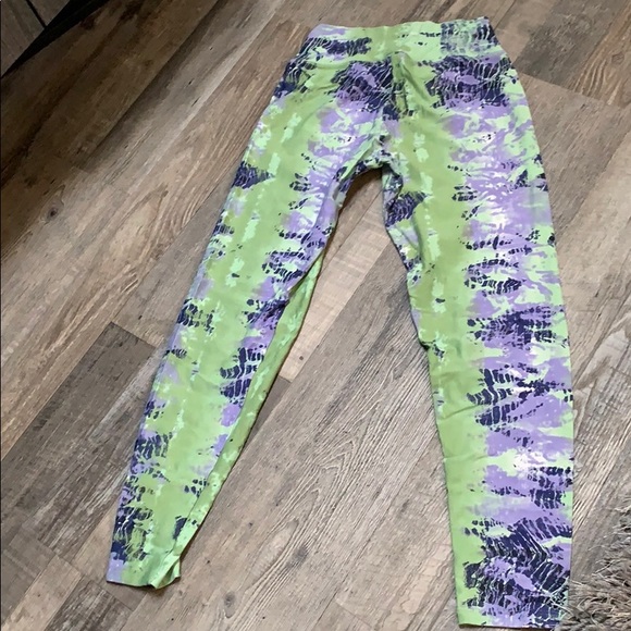 Liquido Crop Legging - Picture 4 of 5